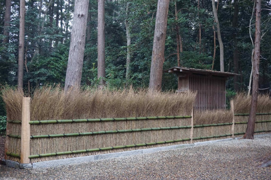 久伊豆神社参集殿1